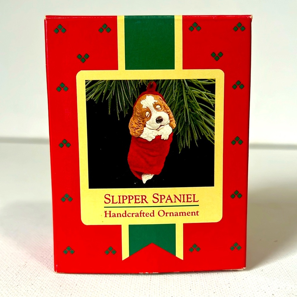 💥3/10 Sale - Vintage Sleeping Slipper Spaniel Hallmark Christmas Ornament 1998